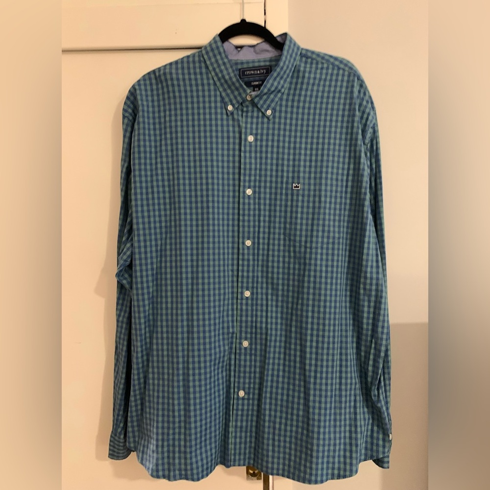 CROWN AND IVY BUTTON DOWN